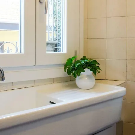 Altido Beautiful 3br For 6, Near Lake Como Apartment
